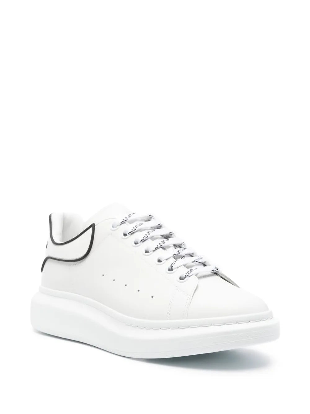 Alexander McQueen tenis oversize con agujetas | Tenis bajos | Image 2